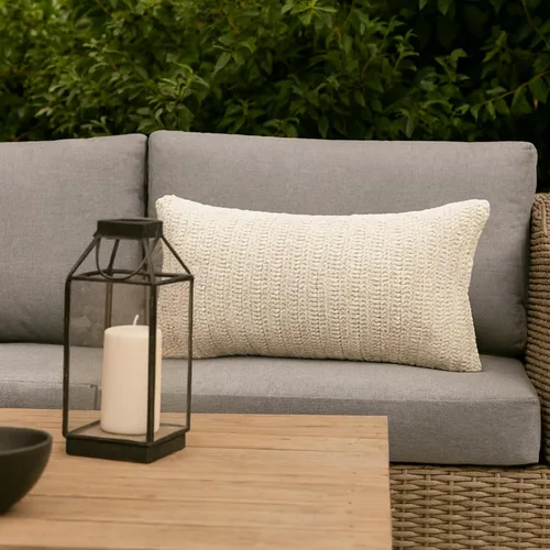 Vista 6 de Benjara - Almohada rectangular de tela con detalles tejidos a mano, color blanco