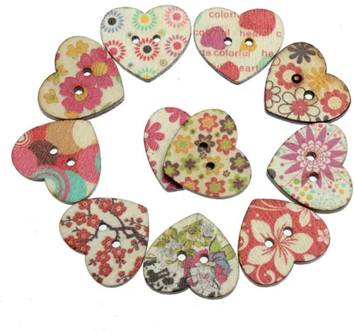 Vista 2 de AKOAK Paquete de 50 botones de madera con forma de corazón de melocotón y 2 agujeros, 0.984 in, estampado de flores, botones de costura de madera