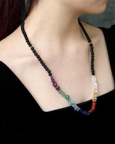 Vista 6 de Jewever Collar largo de 7 chakras para mujer, cristales curativos de Reiki y piedras preciosas, difusor de aceites esenciales, piedra de lava negra