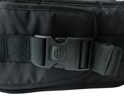 Vista 3 de TushBaby - Portabebés con asiento a la cadera, certificado seguridad, ganador premio Mom's Choice, visto Shark Tank, transporte ergonómico con Negro