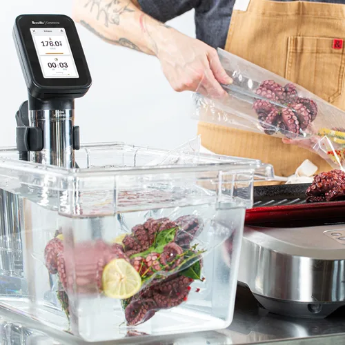 Vista 5 de Breville Commercial CSV700PSS HydroPro Sous Vide, acero inoxidable pulido Circulador de inmersión de precisión de grado comercial con guía