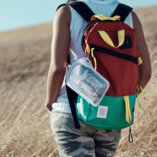 Vista 2 de Stasher Bolsa de almacenamiento reutilizable de silicona platino de grado alimenticio, cascada (bolsa para llevar), reduce el plástico de un solo