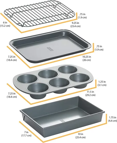 Vista 2 de Chicago Metallic Juego de moldes profesionales para horno tostador, antiadherente, 4 piezas