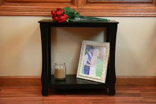 Vista 2 de Pearington Estante para silla para sala de estar, dormitorio, oficina o pasillo, soporte de consola pequeña, mesa auxiliar negra