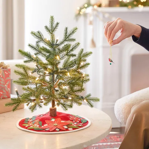 Vista 2 de Hallmark Keepsake Adorno de Navidad (Pine Grosbeak)
