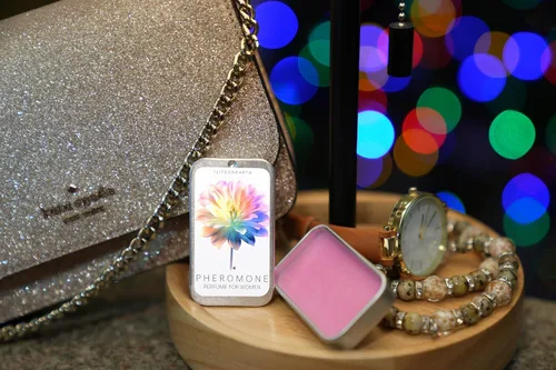 Vista 7 de Perfume de feromonas para que las mujeres atraigan a los hombres, lata compacta sólida de 0.35 onzas