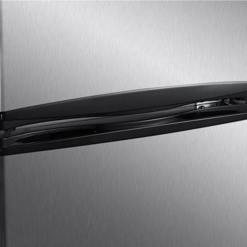Vista 2 de Avanti Refrigerador compacto de 3.1 pies cúbicos con congelador, estantes de vidrio ajustables, puerta reversible, descongelación automática Negro