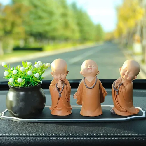 Vista 4 de Bonita estatua de monje de Buda, figura de monje de cuentas budistas en miniatura chinas para decoración del hogar, juego de 3, suministros