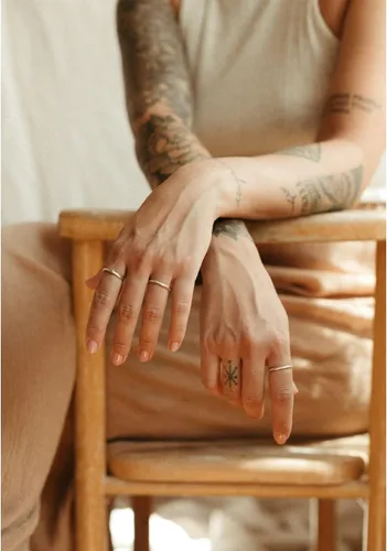 Vista 5 de Anillos de pulgar de 14 quilates para mujer, anillos apilables chapados en oro de 0.079 in, 0.118 in, 0.157 in, 0.236 in, banda fina de oro