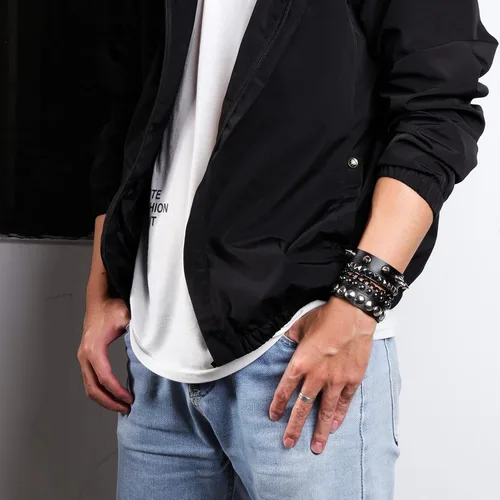 Vista 2 de Eigso 3 pulseras punk de cuero para hombres y mujeres de Rock Rivet Wrap Retro Spike pulsera ajustable