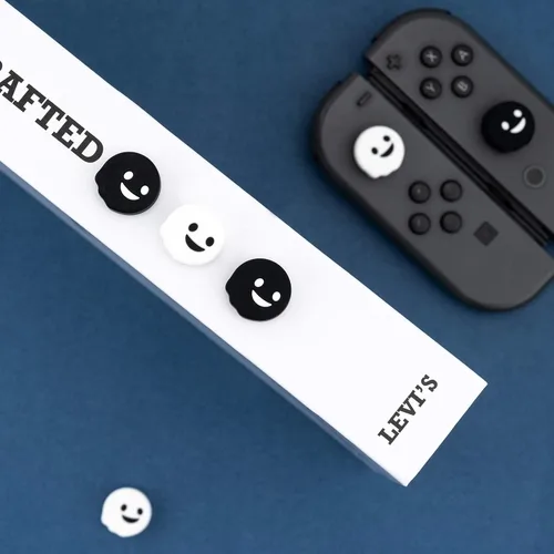 Vista 6 de GeekShare 4PCS Cute Ghost Thumb Grip Caps,Halloween Soft Silicone Joystick Cover Compatible with Nintendo SwitchOLEDSwitch Lite - Black&White