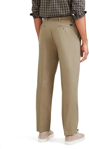 Vista 2 de Classic Fit Signature - Pantalones Iron Free de color caqui con Stain Defender - Plisados (Regular y Big & Tall)