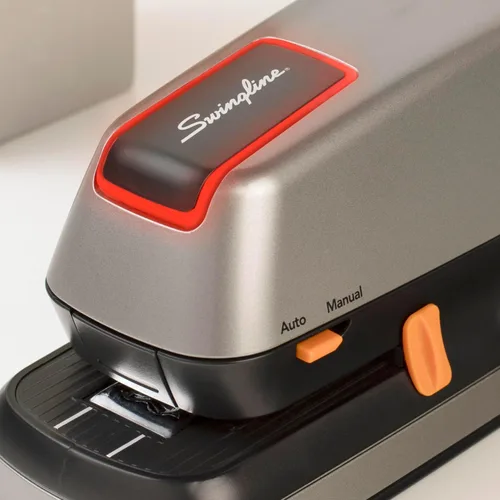 Vista 8 de Swingline Engrapadora eléctrica, capacidad para 20 hojas, Optima 20, sin atascos, automática o manual, enchufe o batería, plata (48208)