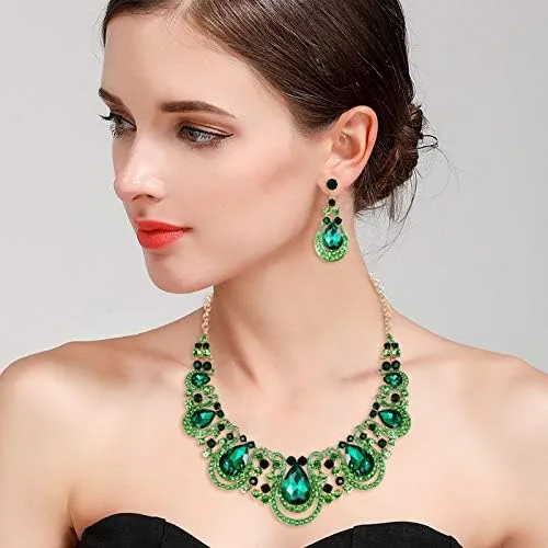 Vista 2 de BriLove Conjunto de collar y aretes colgantes para mujer, diseño de lágrima de cristal