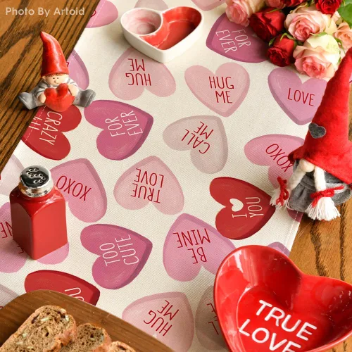 Vista 4 de Artoid Mode Camino de mesa de corazón rosa Ture Love para festival, aniversario, cocina, comedor, decoración para decoración de fiesta del hogar, 13