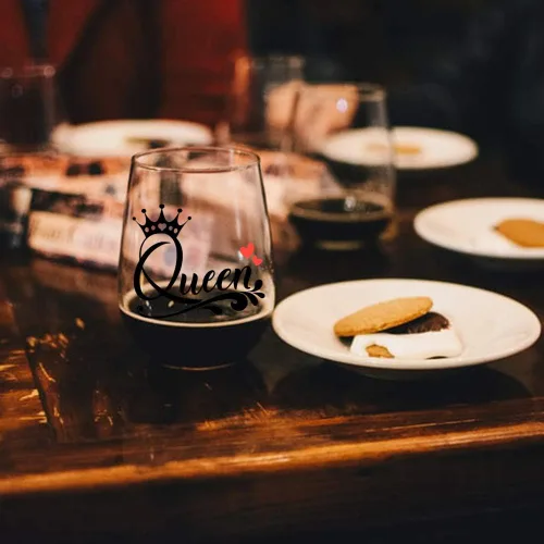 Vista 5 de Perfectinsoy Divertida copa de vino de reina, regalo único de reina para hermanas, mujeres, novia, ella, esposa, amiga, despedida de soltera