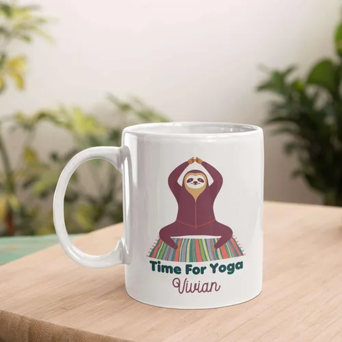 Vista 6 de Taza de café personalizada con nombre para yoga, taza de té de yoga con divertido diseño de perezoso, taza de inspiración para yoga y amantes