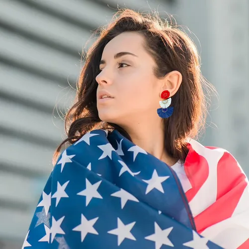 Vista 3 de Aretes decorativos de rafia, colgantes con cuentas, colgante bohemio para mujer