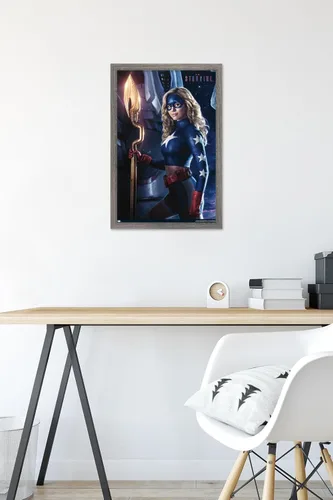 Vista 6 de Trends International DC Comics TV Stargirl - Póster de pared de arte clave, 22.4 pulgadas de largo x 14.7 pulgadas, versión enmarcada de madera