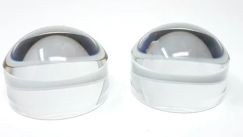 Vista 2 de Dos – magnabrite 2.5 inch Gathering de luz Dome Lupas