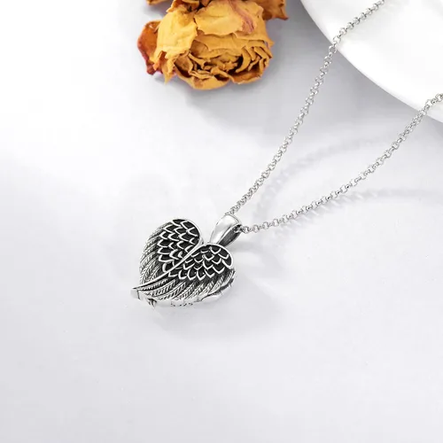 Vista 2 de SOULMEET Collar con medallón de corazón con alas de ángel que sostiene fotos con texto en inglés You are My Angel plata de ley y oro