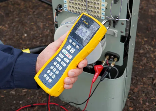 Vista 5 de Fluke Networks TS54 Pro Juego de prueba de teléfono con TDR, generador de tonos y pantalla LCD, 1