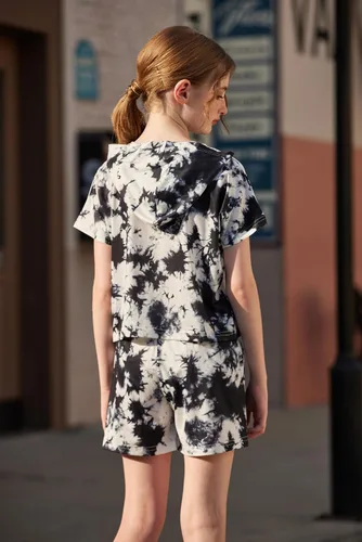 Vista 3 de Arshiner Conjunto deportivo de dos piezas para niñas de manga corta y pantalones cortos