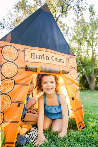 Vista 2 de Pacific Play Tents 61804 Kids Hunt'n Cabin Tent Playhouse, 39 x 27 x 43 pulgadas, marrón