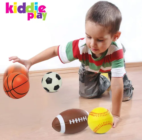 Vista 3 de Kiddie Play Bolas de espuma suave para niños pequeños y niños (juego de 4) Balón de fútbol de 4 pulgadas, béisbol, baloncesto y fútbol de 6