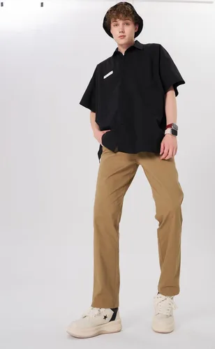 Vista 4 de Plaid&Plain Pantalones caqui elásticos de ajuste recto con bolsillo lateral y cintura elástica para hombre