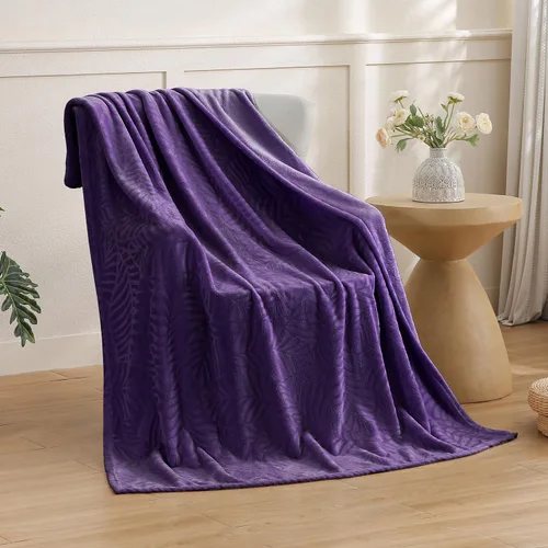 Vista 2 de SOCHOW Manta de forro polar de franela súper suave, ligera y acogedora manta de felpa con textura de hojas cálidas para cama, sofá, 50 x 60
