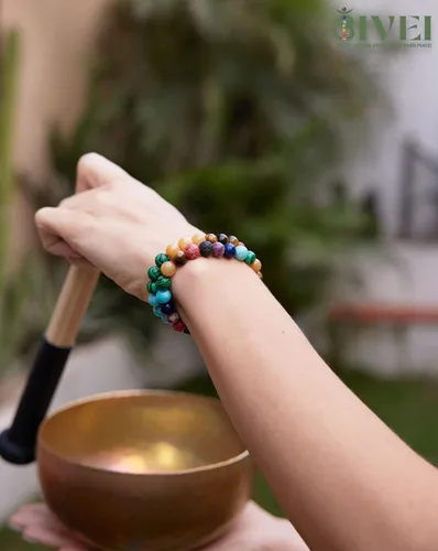 Vista 3 de Bivei Pulsera elástica de gemas naturales semipreciosas con cristales curativos de reiki, hecha a mano de 0.315 in