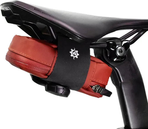Vista 16 de Bolsa de sillín magnética Lumiere & Co. Falcon – Bolsa de bicicleta ultra pequeña de 0.37L, cierre magnético rápido Bolsa de asiento específica