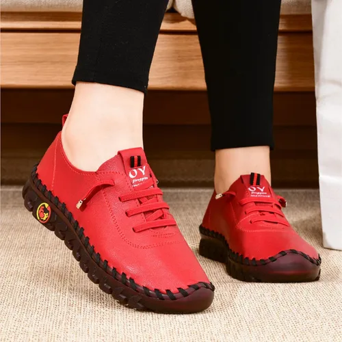 Vista 4 de AngryMonkey Mocasines planos de cuero para mujer, hechos a mano, antideslizantes, buen soporte de arco, transpirables, parte inferior suave
