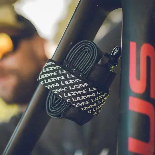 Vista 5 de LEZYNE Send-It Caddy Correa solamente Bike Frame Organizer Strap for Tube CO2 Multi Tool Tire Levers, Compact Cycling Storage Mount for Seatpost