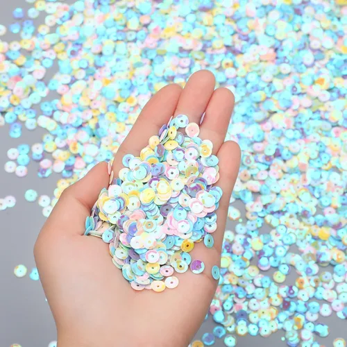 Vista 3 de Dingion 40000 piezas de lentejuelas a granel para manualidades navideñas de 6 mm, lentejuelas sueltas DIY para hacer joyas y manualidades con caja