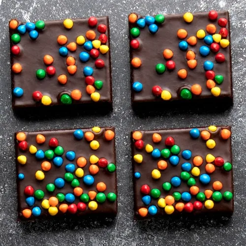 Vista 8 de Brownies Cesta de regalo Brownies de chocolate envueltos individualmente [9 unidades] cubiertos con chips de caramelo arcoíris Snacks