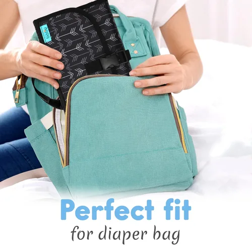 Vista 6 de Kopi Baby Cambiador de pañales portátil, bolsa de viaje para cambiador de pañales para bebé con bolsillo para toallitas, cambiador portátil