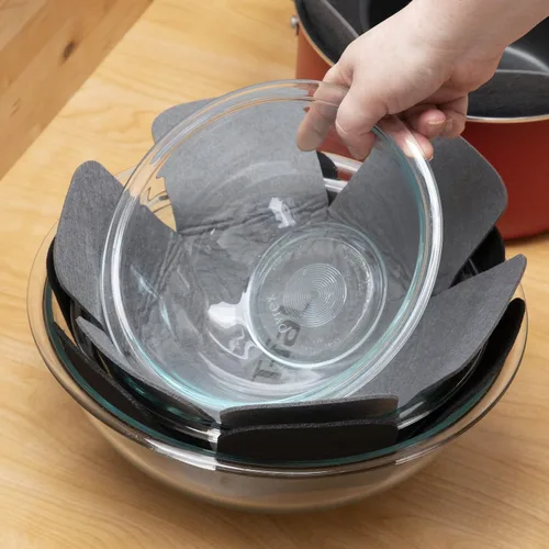 Vista 5 de T-fal Protectores prémium para ollas y sartenes (paquete de 6) para apilar y organizar la cocina, 14, 16, 18 pulgadas, negro y gris