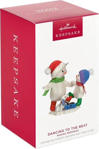 Vista 3 de Hallmark Keepsake Adorno de Navidad 2023, haciendo recuerdos bailando al ritmo, regalos para ella