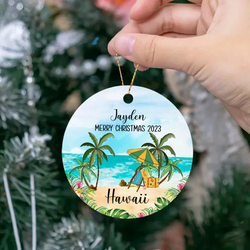 Vista 5 de Adorno de Navidad personalizado de playa de Hawái 2026, adorno de Navidad de paisaje urbano de Hawaii, adornos de Hawái, regalos para amigos, mamá
