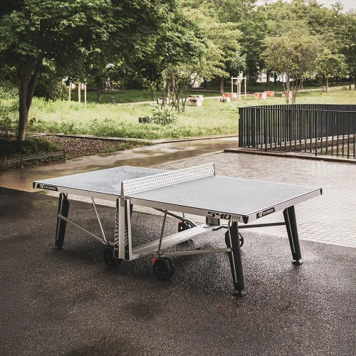 Vista 2 de Cornilleau - Mesa de ping pong para exteriores Pro 540M - Móvil y duradera - Tableros laminados de 0.276 in - Red inviolable - Resistente a