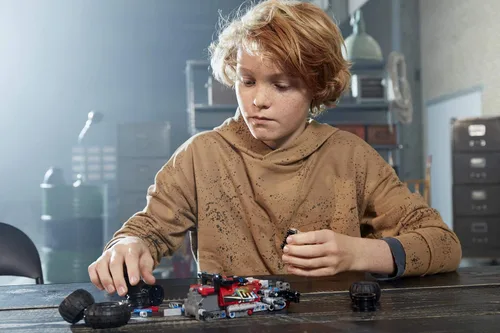 Vista 6 de LEGO Technic BASH! 42073 - Kit de construcción (139 piezas)