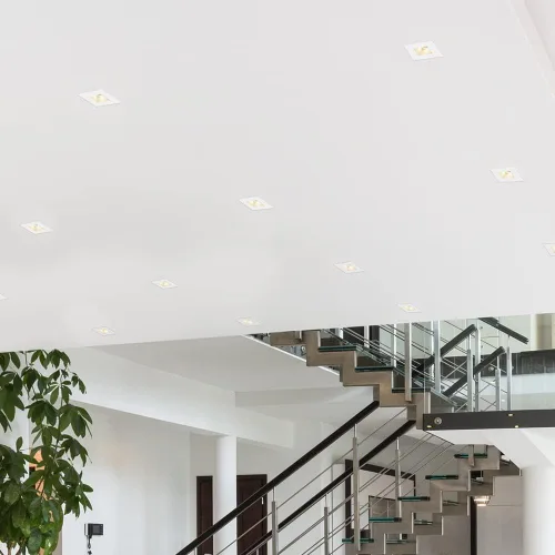 Vista 4 de Maxxima Downlight LED empotrado antideslumbrante de 2", blanco, 500 lúmenes