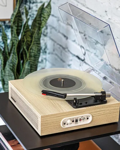 Vista 2 de Tocadiscos Crosley CR6042A-NA Scout de 3 velocidades con Bluetooth y bocinas integradas, color natural
