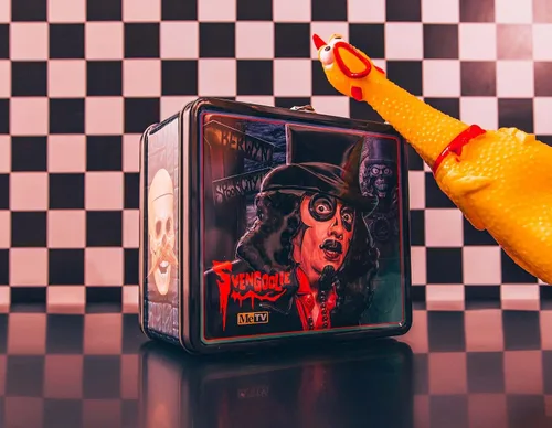 Vista 7 de Toynk Svengoolie - Lonchera de metal retro Lata de almacenamiento reutilizable con asa