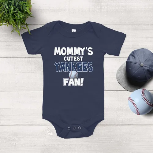 Vista 3 de NanyCrafts Baby Mommy's Cute Yankees - Mameluco para fanáticos de los Yankees
