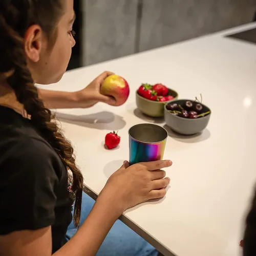 Vista 5 de Vasos para niños de 10 onzas – Vasos de acero inoxidable para el hogar, fiesta, campamento y actividades al aire libre – sin BPA, irrompibles, vasos