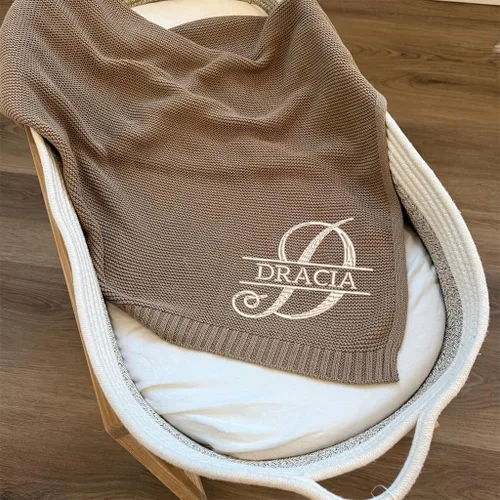 Vista 4 de Manta de punto personalizada y bordada de lujo con nombre de bebé, manta de algodón personalizada y monogramada para la guardería, regalos para bebé