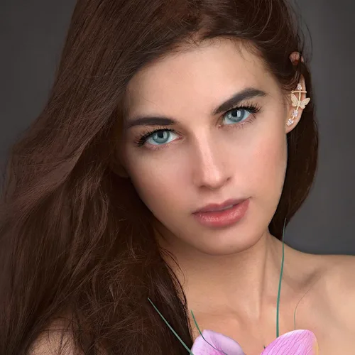 Vista 2 de Aretes de plata de ley 925 para mujer, aretes de mariposa para cartílago de oreja, aretes trepadores de oreja dorados, morados, circonita cúbica